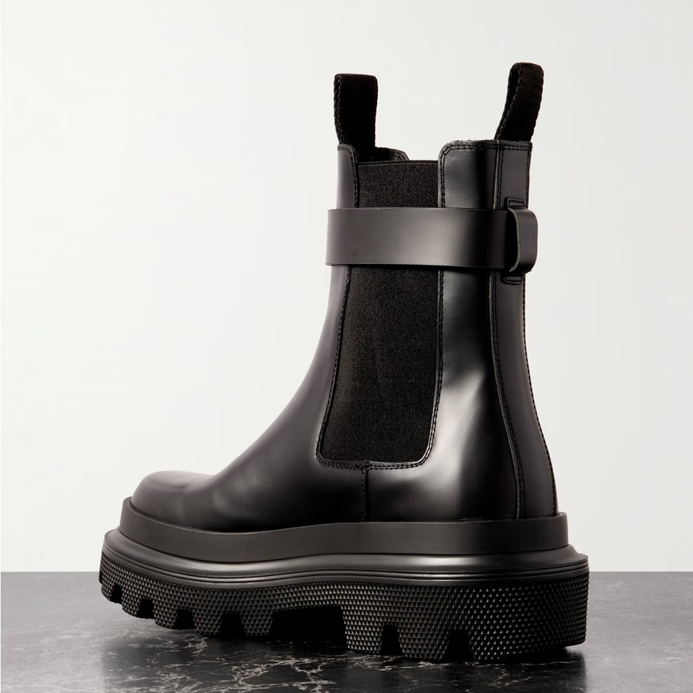 New Authentic DOLCE & GABBANA
LEATHER CHELSEA BOOTS - Picture 4 of 12